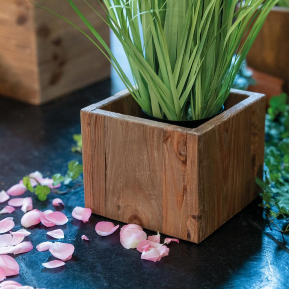 Pine wood planters (set)