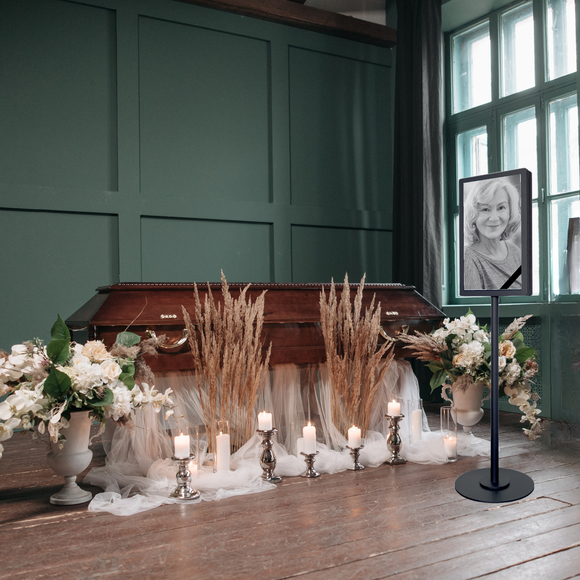 Lavabis QuantumGlow Digitales Poster 27" Einseitig Ausstellungsstück