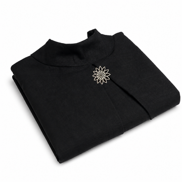Abito Unisex Nero con gioielli