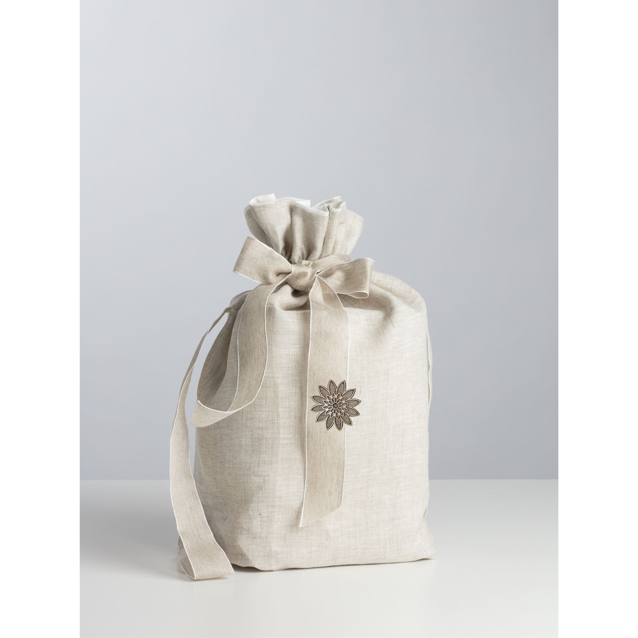 Paper urn with linen bag Memory Nature
