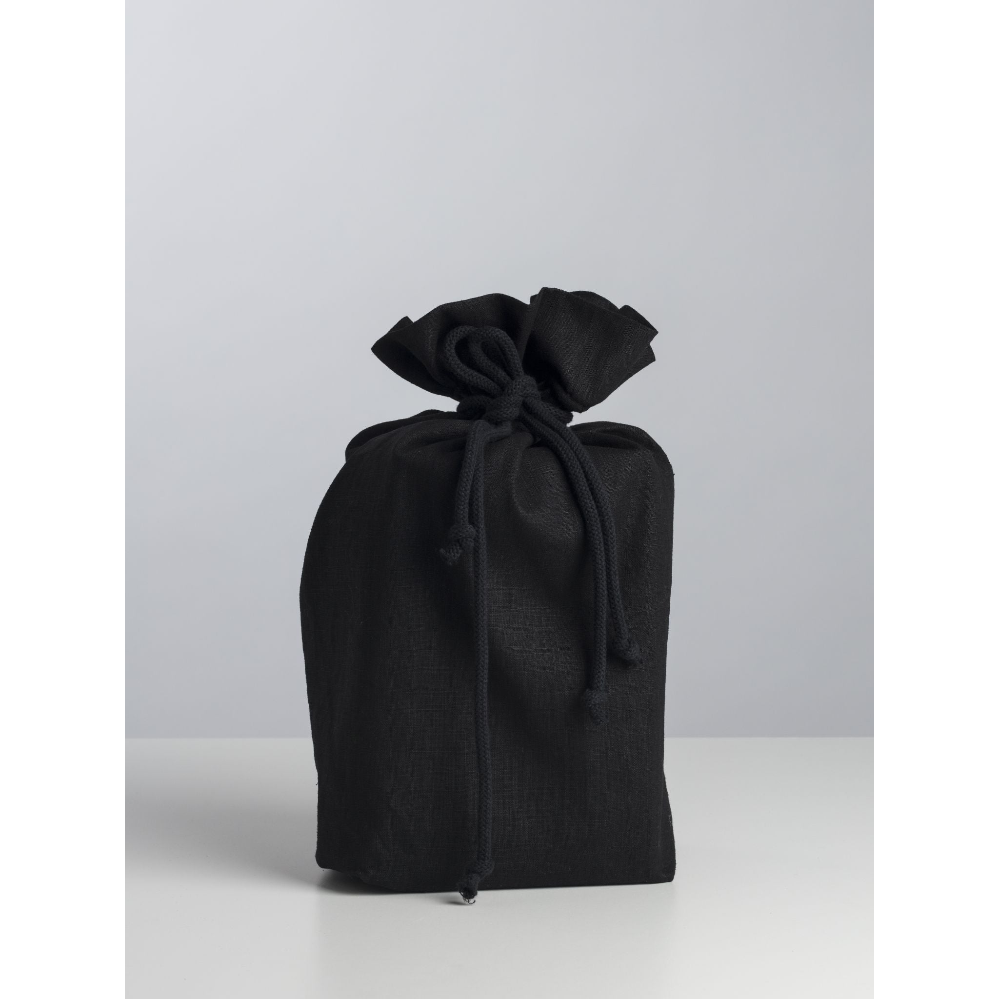 Paper urn with linen bag Black