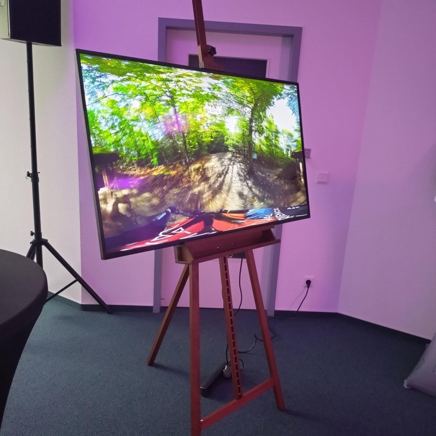 Lavabis LignumGlow Display