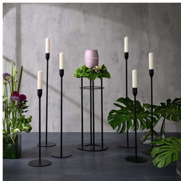 Urnenständer mit integrierter Urnentrage