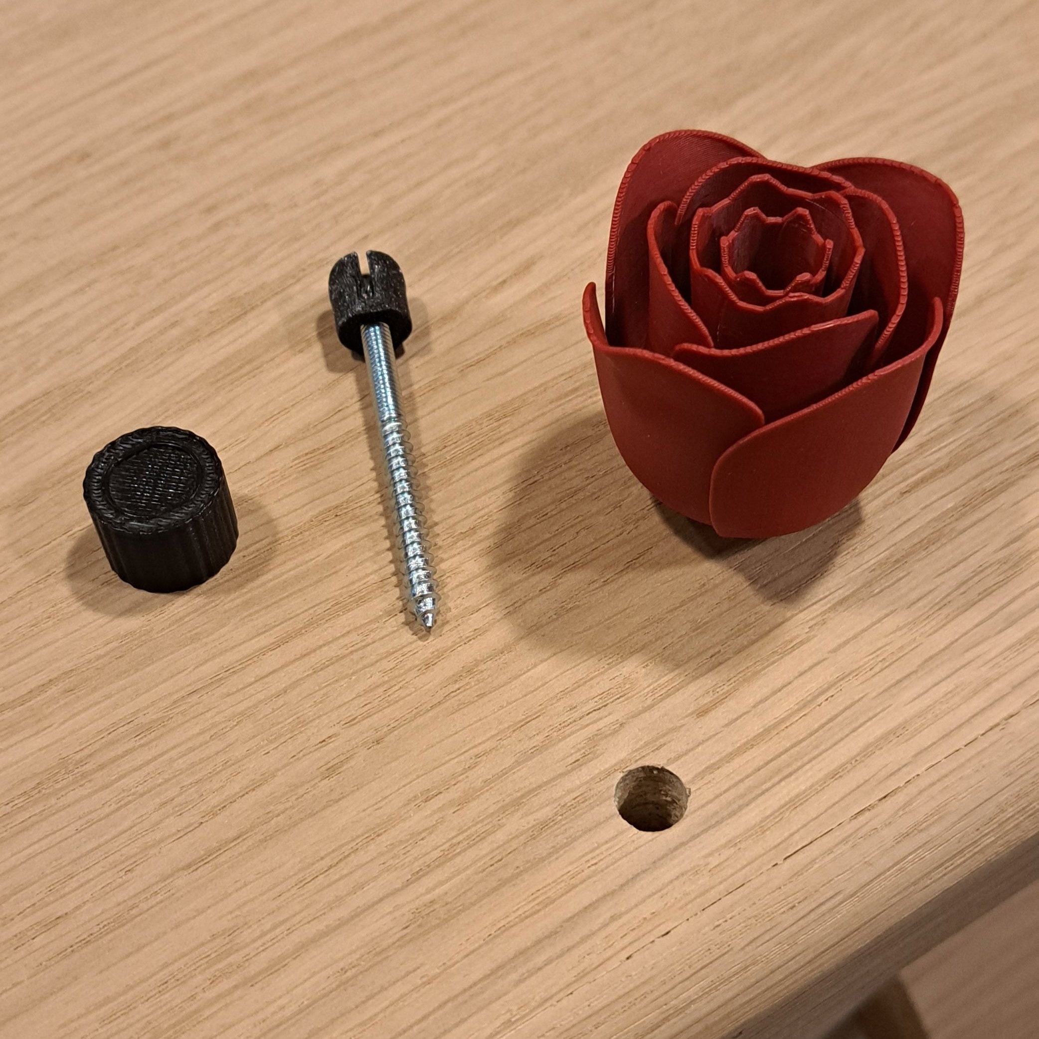 Lavabi's motif coffin screws