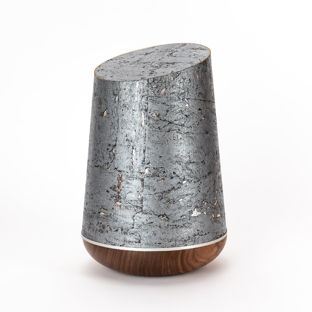 Samosa cork-wood urn slate