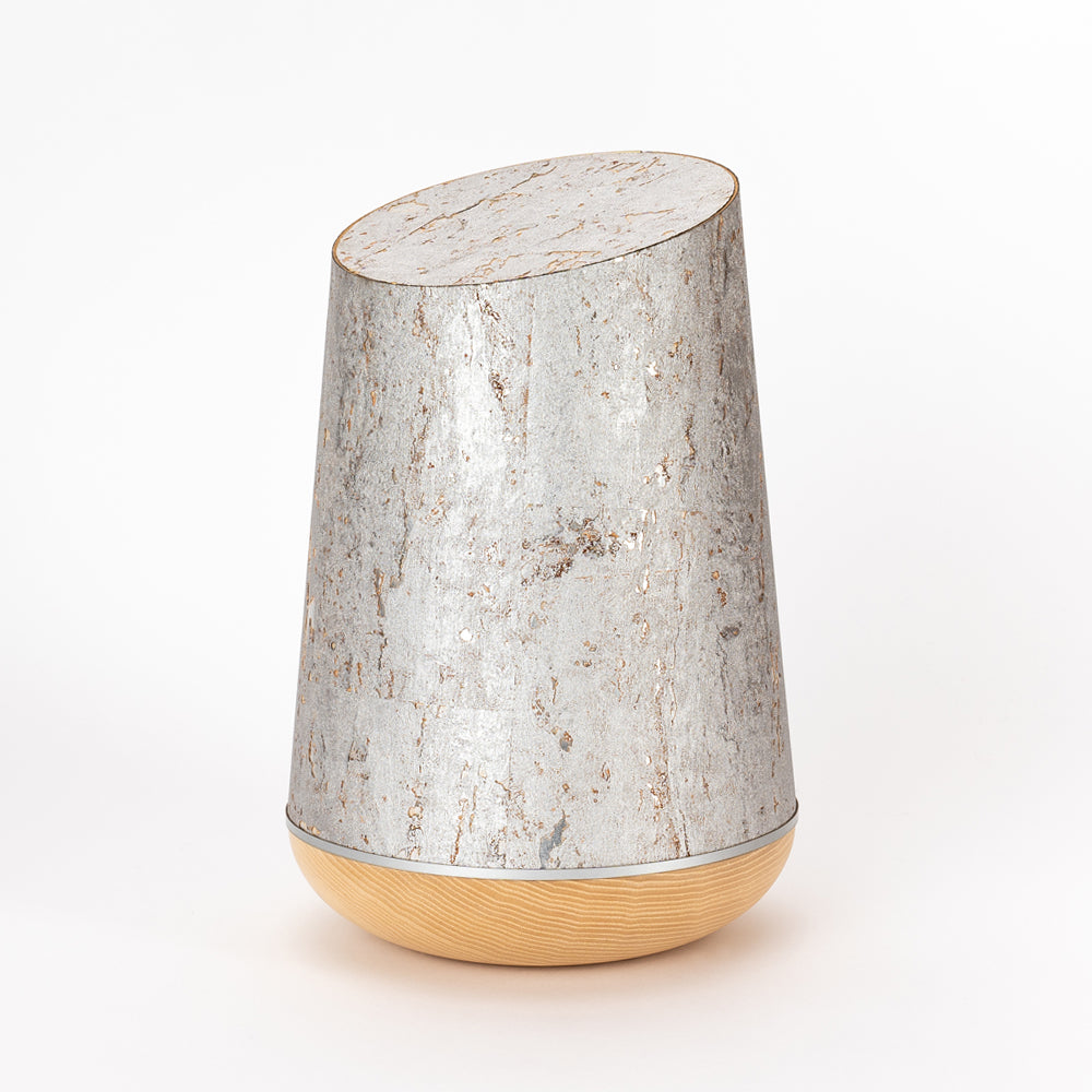 Samosa cork wood urn silver