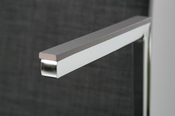 Lavabis Stapelstuhl gepolstert Holz mit Armlehne - 0